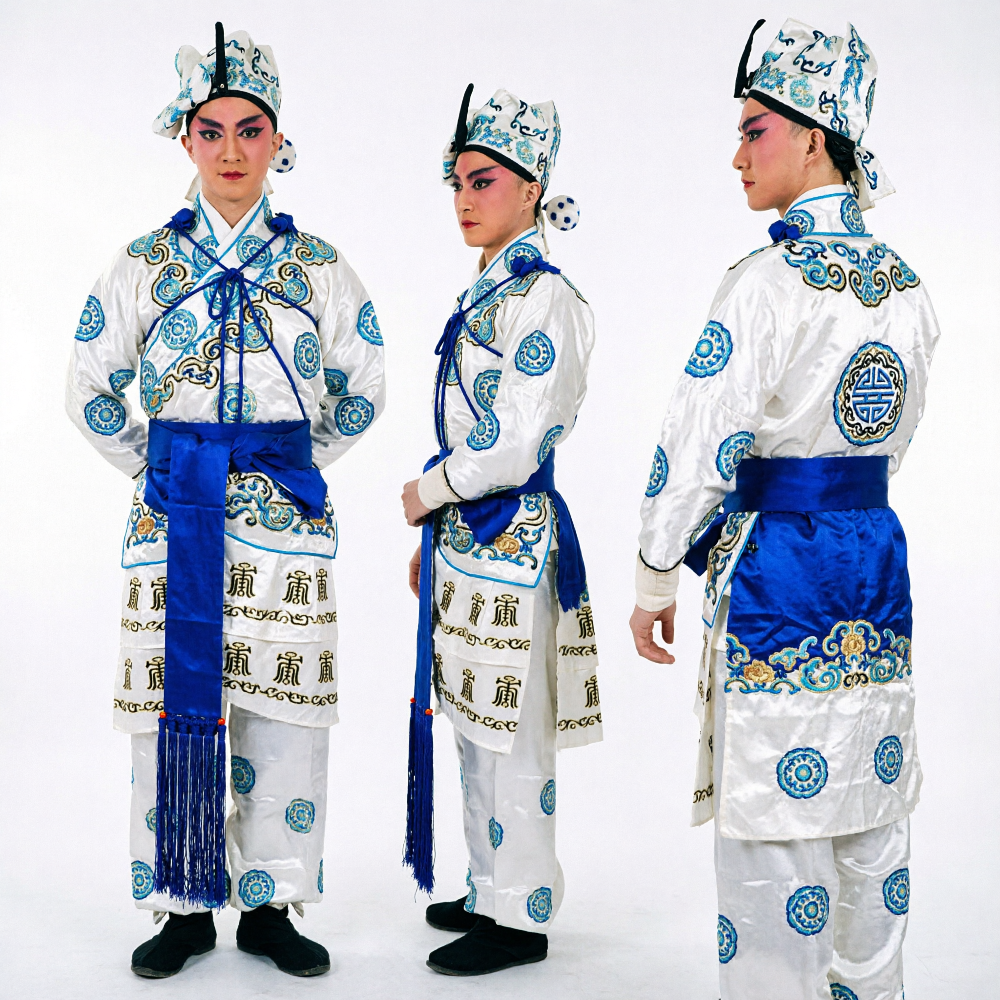 Professional Peking Opera Wusheng Martial Arts Costume White Silk Blue Embroidery Outfit for Male Actor Performance