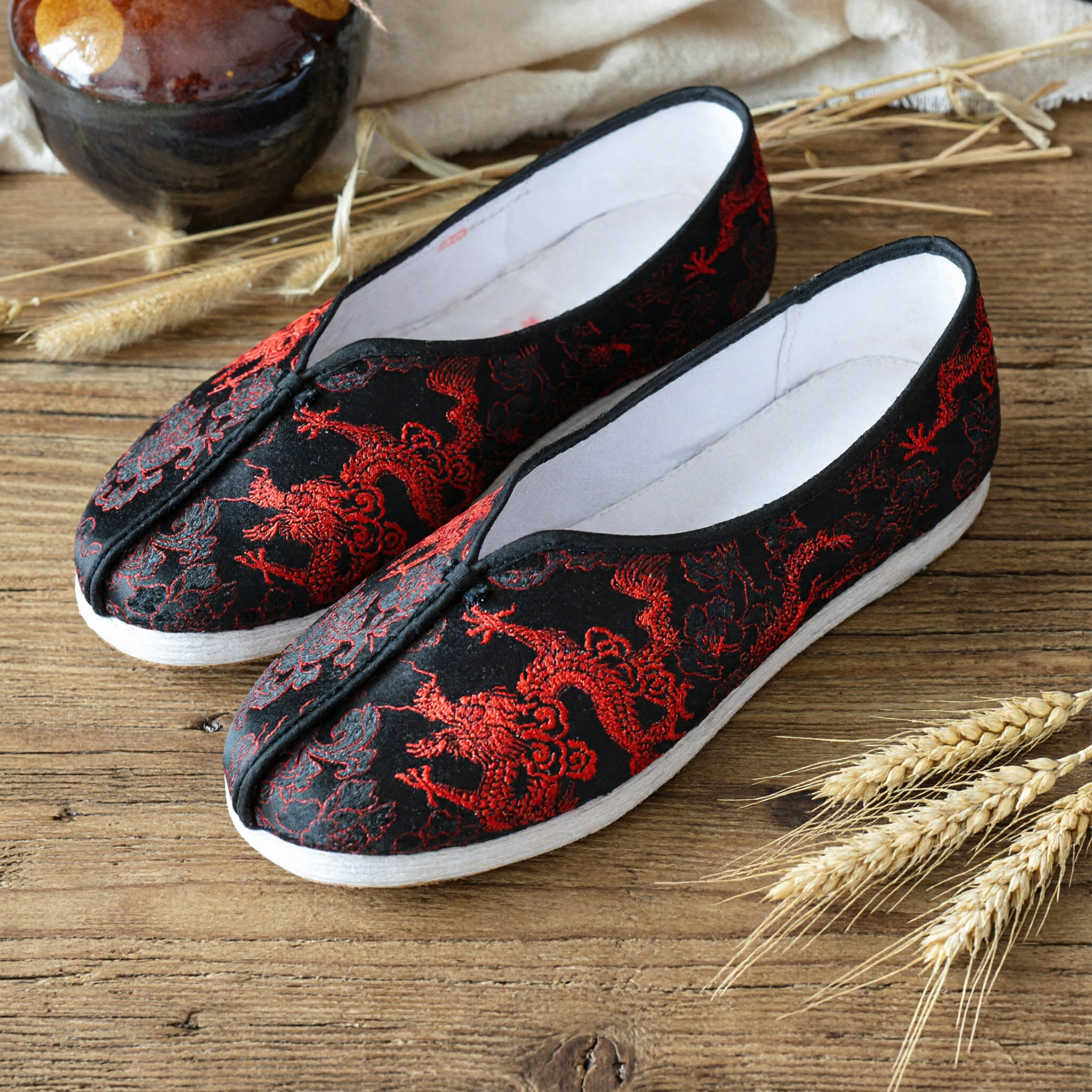 Men's Traditional Chinese Dragon Embroidery Cloth Shoes Black Hanfu Kung Fu Slip-Ons for Daily Wear
