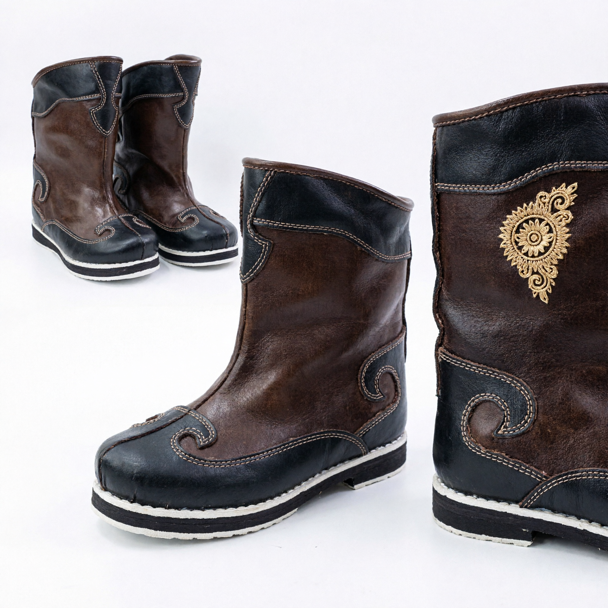 Traditional Chinese Mongolian Boots Men's Brown Leather Ethnic Costume Shoes for Stage Performance and Cosplay