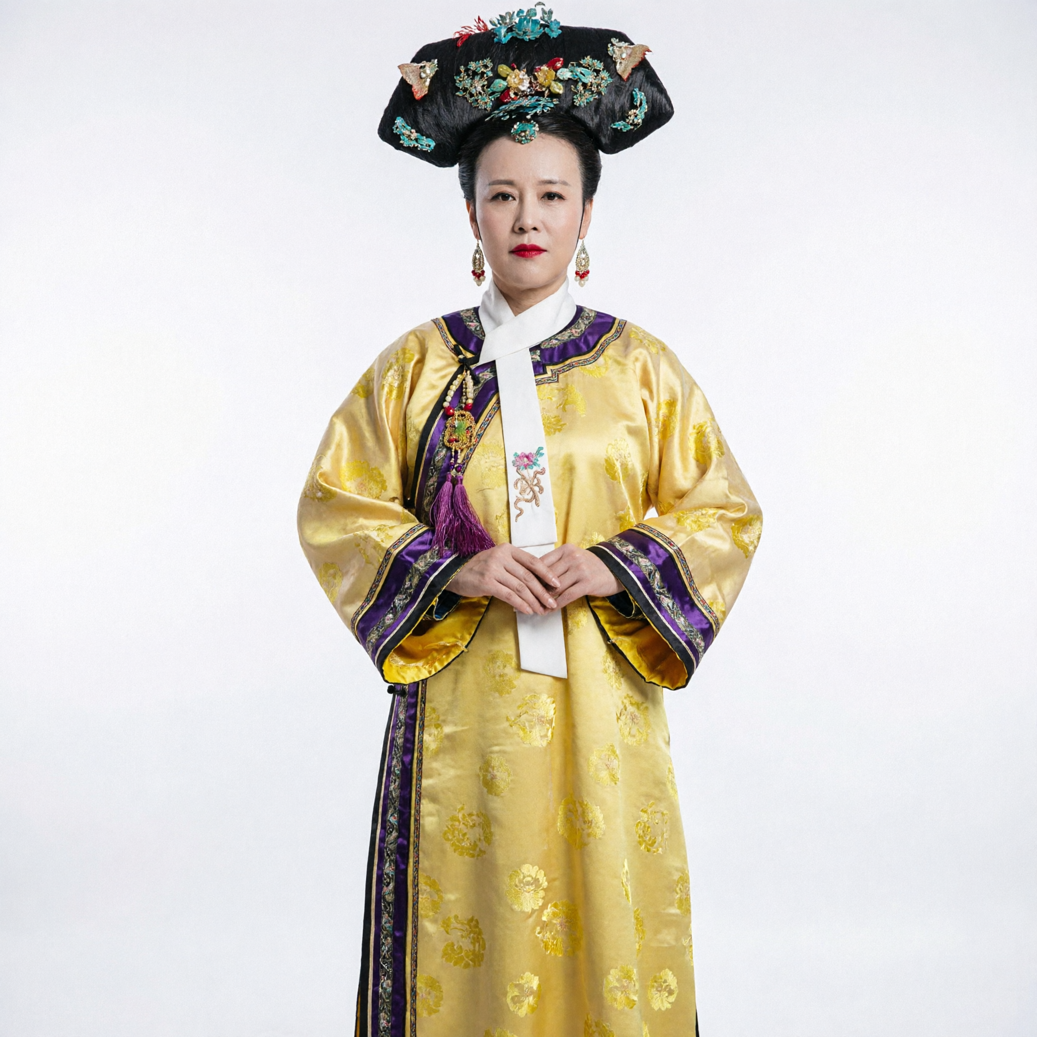 Traditional Chinese Qing Dynasty Manchu Yellow Changpao Robe Ancient Palace Costume for Women Historical Cosplay